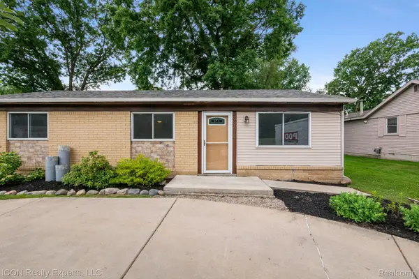 33515 Colfax Drive, FarmingtonHills, MI 48335