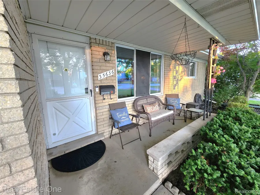 35636 Bonneville Drive, Sterling Heights, MI 48312 - #2