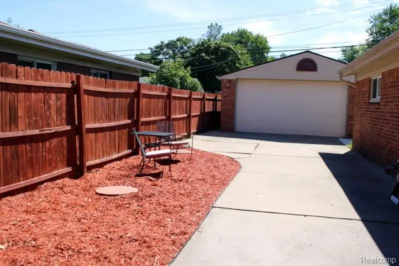 8951 Stevens Street, Taylor, MI 48180 - #3