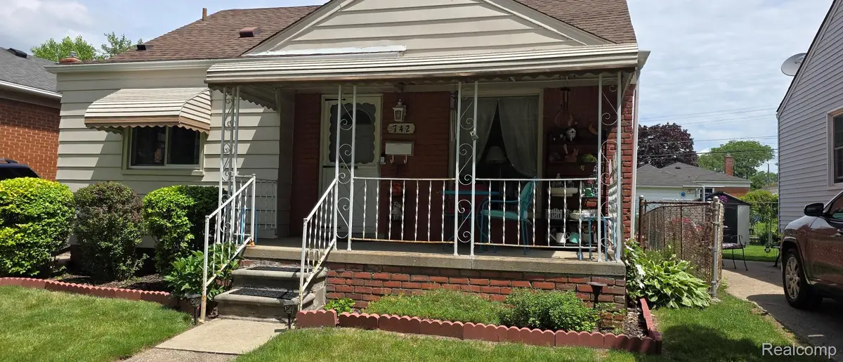 742 Mayflower Avenue, Lincoln Park, MI 48146 - #1