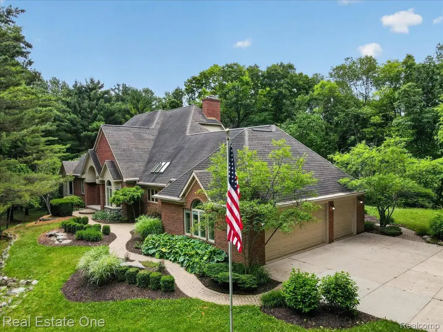 425 Courtney Road, Leonard, MI 48367 - #2