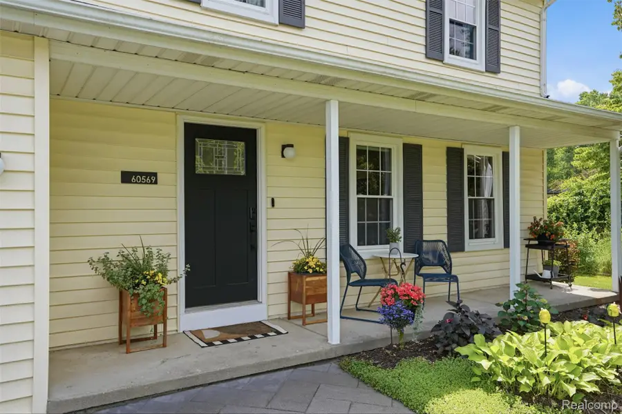 60569 Town Square Street, New Hudson, MI 48165 - #3