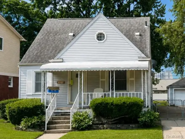8056 Central, CenterLine, MI 48015