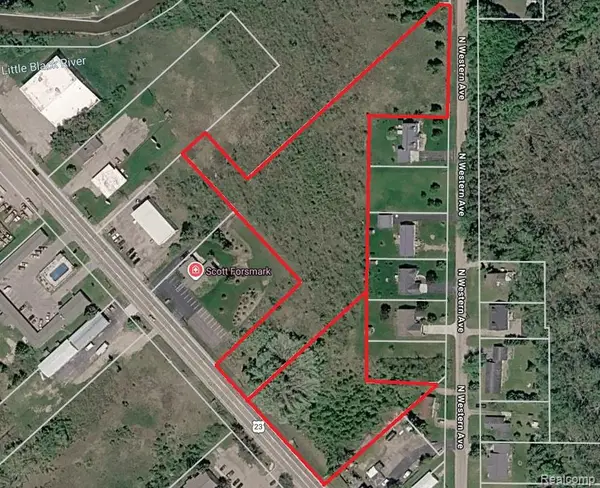 1346 Mackinaw Avenue, Cheboygan, MI 49721