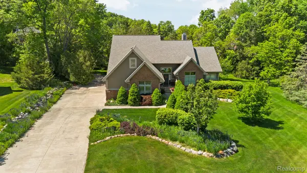 1137 S Tennyson Drive, Milford, MI 48381