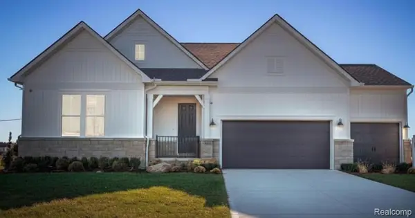 50720 Bellaire Drive, Macomb, MI 48044