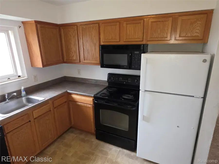 1101 Tienken Court #206, Rochester Hills, MI 48306 - #3