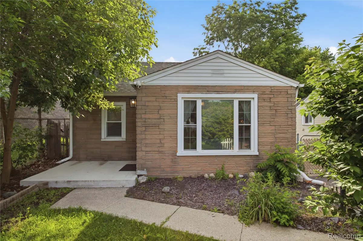 1660 N Sheldon Road, Canton, MI 48187 - #1