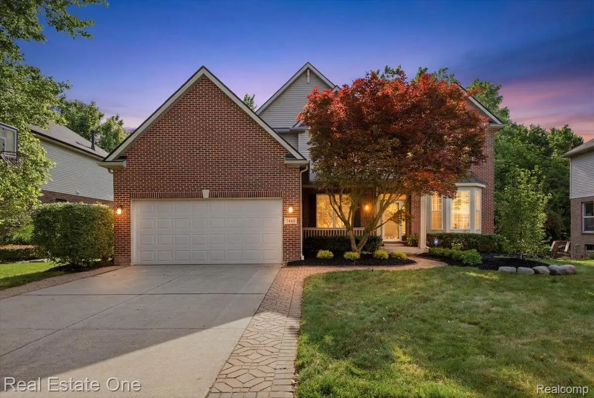 3465 Everett Drive, Rochester Hills, MI 48307 - #1