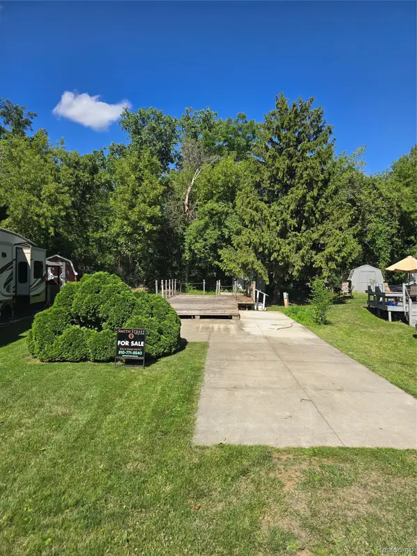 10001 Goodall, Durand, MI 48429
