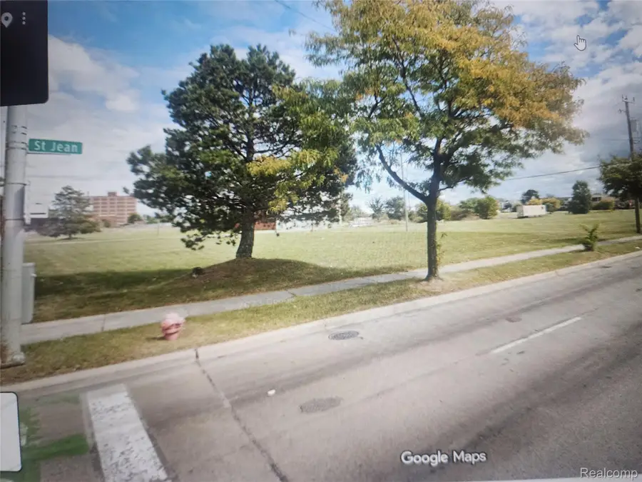 11400 E Jefferson Avenue, Detroit, MI 48214 - #3