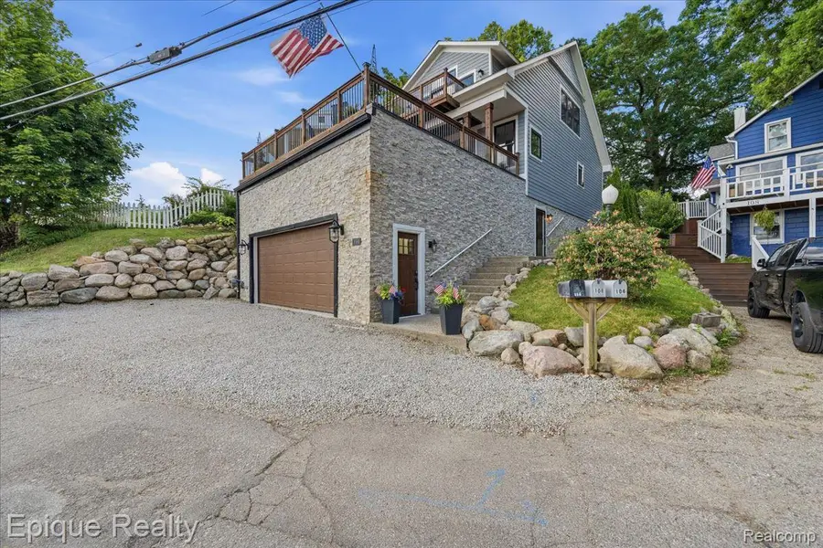 114 Bellevue Avenue, Lake Orion, MI 48362 - #3