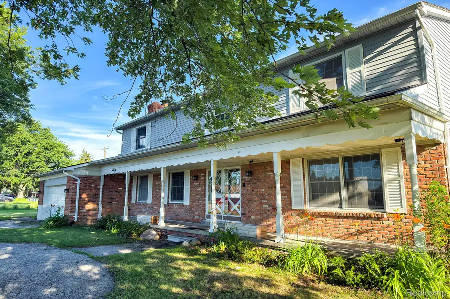 16650 Walcliff Drive, Clinton Township, MI 48035 - #3