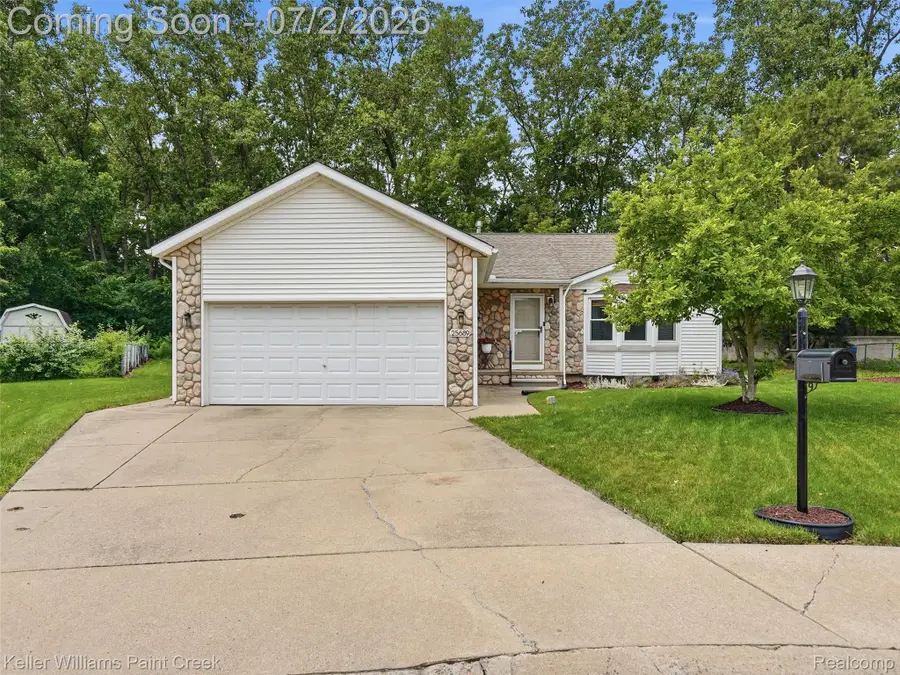 25689 Peppertree Lane, Warren, MI 48091 - #2
