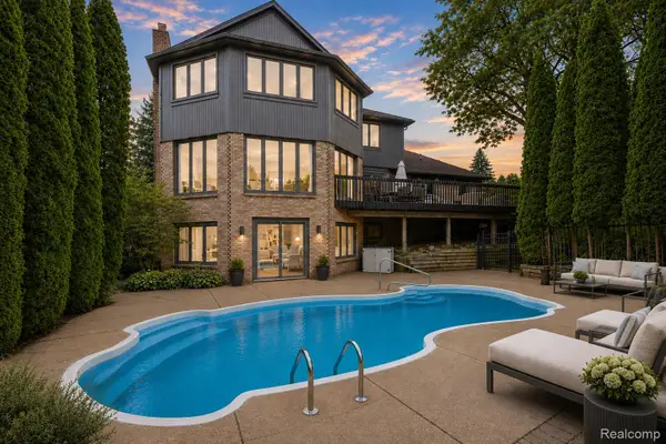1966 Mapleridge Road, RochesterHills, MI 48309