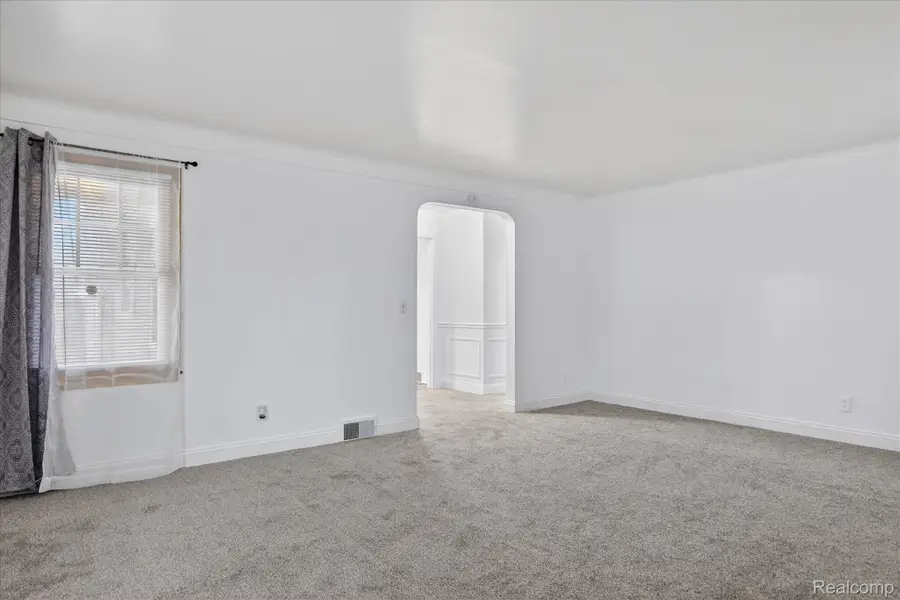18671 Huntington Avenue, Harper Woods, MI 48225 - #3