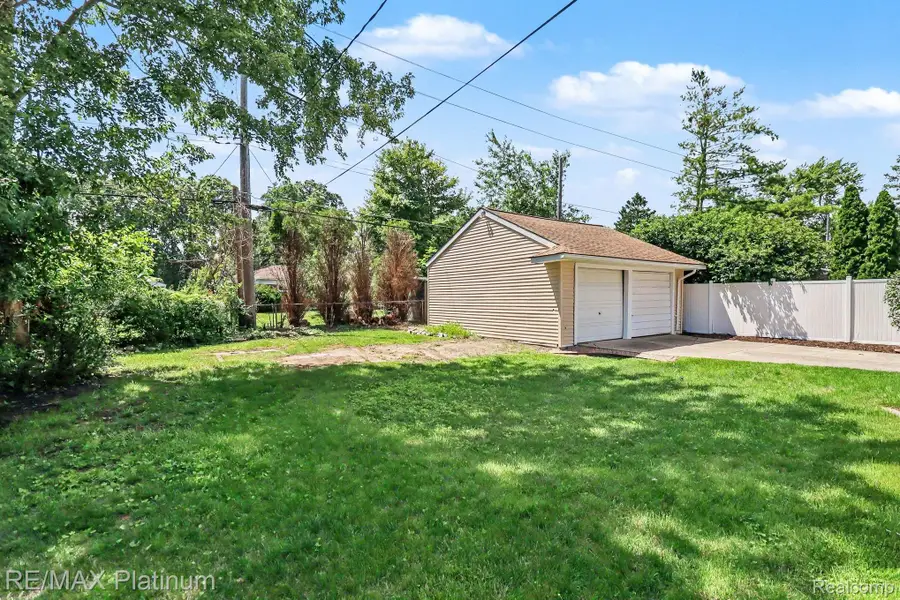 30203 S Stockton Drive, Farmington, MI 48336 - #3
