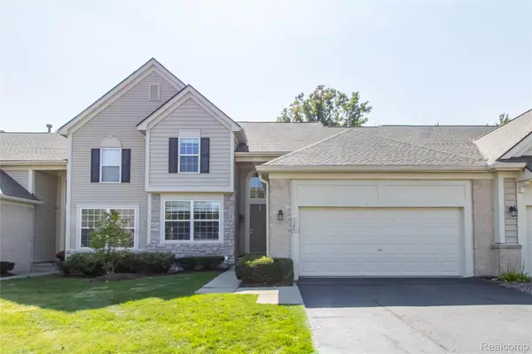 1286 Alameda Boulevard #35, Troy, MI 48085