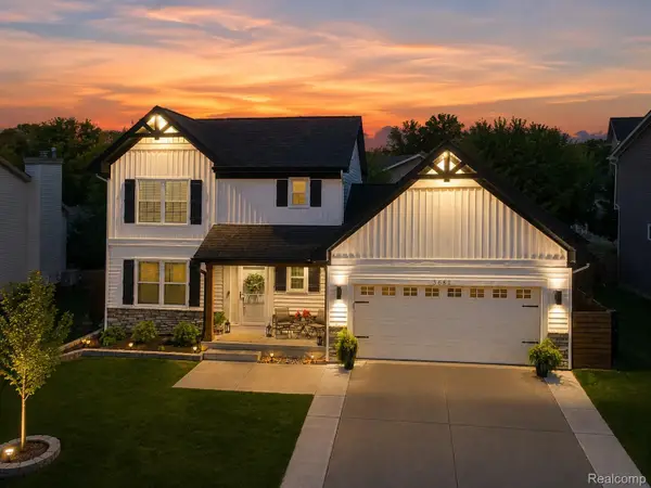 3682 Sugarbush Drive, Howell, MI 48843