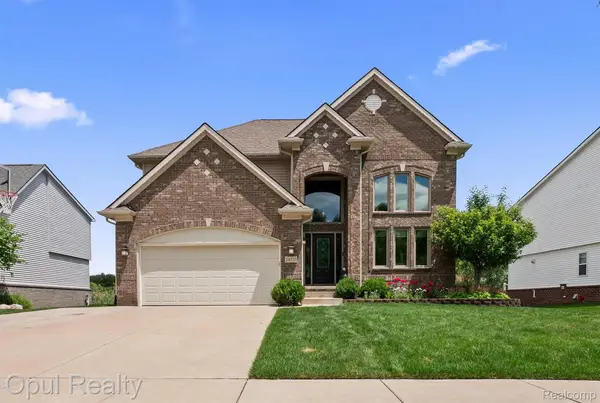 24520 Westchester Drive, SouthLyon, MI 48178