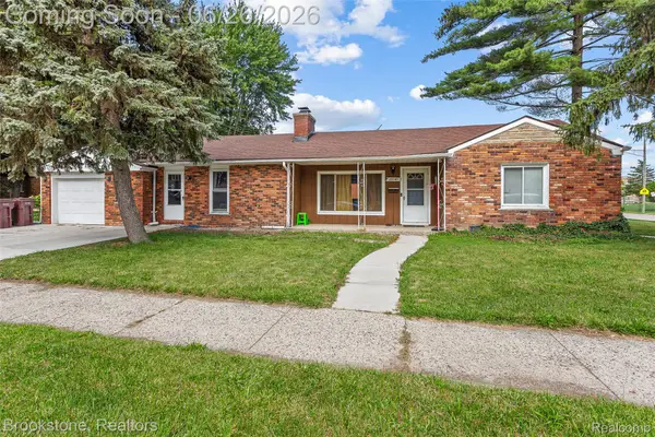 25141 Burt, CenterLine, MI 48015