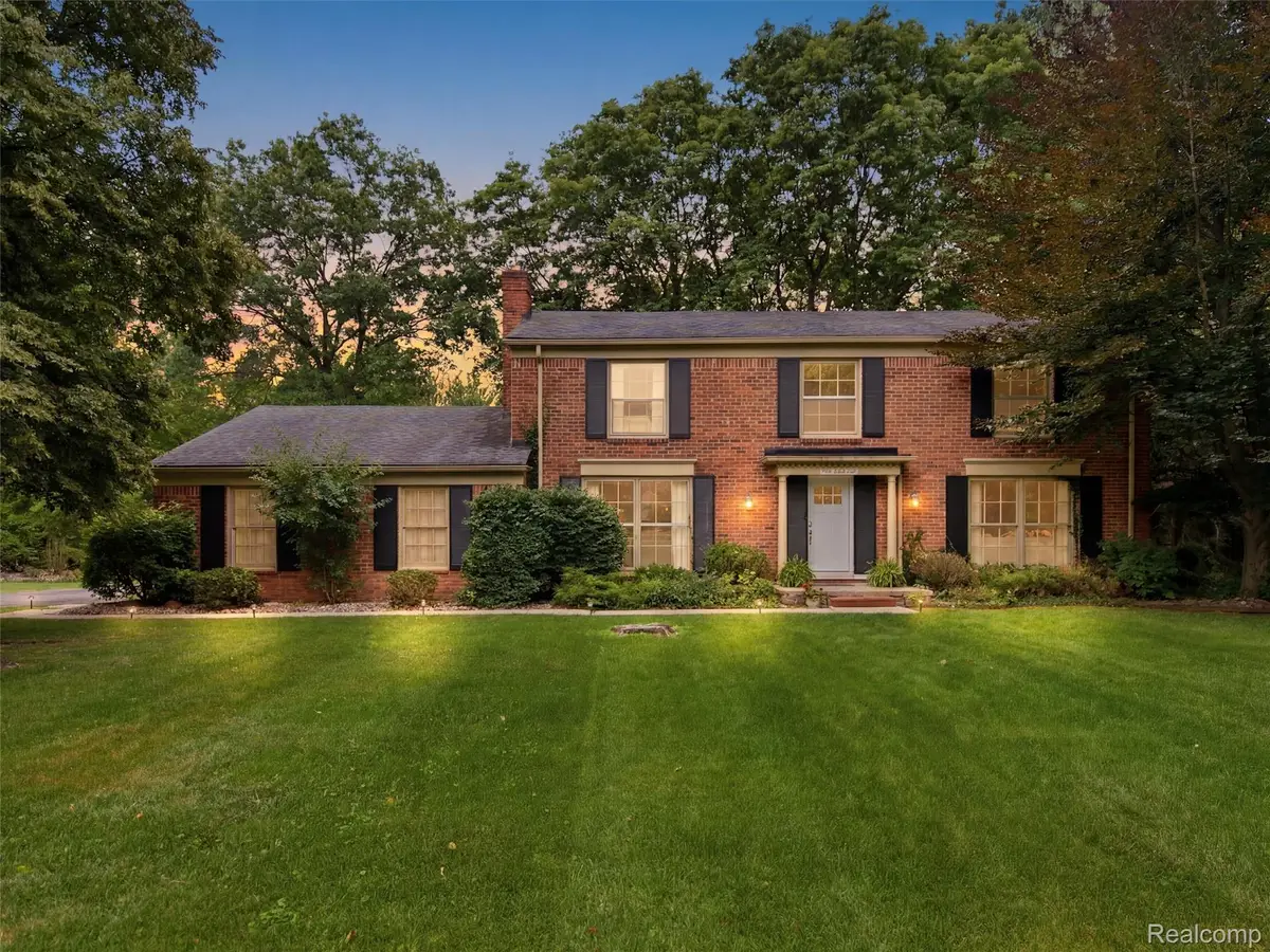 4367 Yorktown Drive, West Bloomfield, MI 48323 - #1