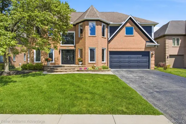 23030 Kristy Lane, Southfield, MI 48033