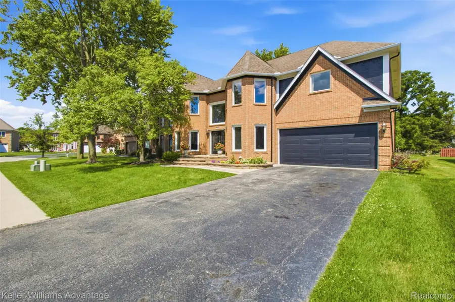 23030 Kristy Lane, Southfield, MI 48033 - #2