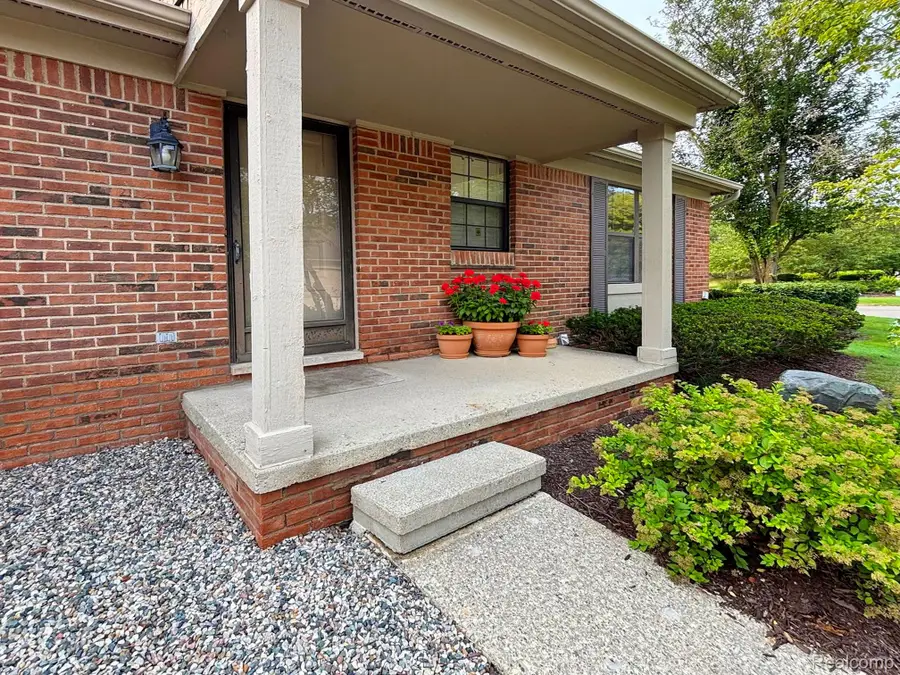 7274 Westchester Road #8, West Bloomfield, MI 48322 - #2