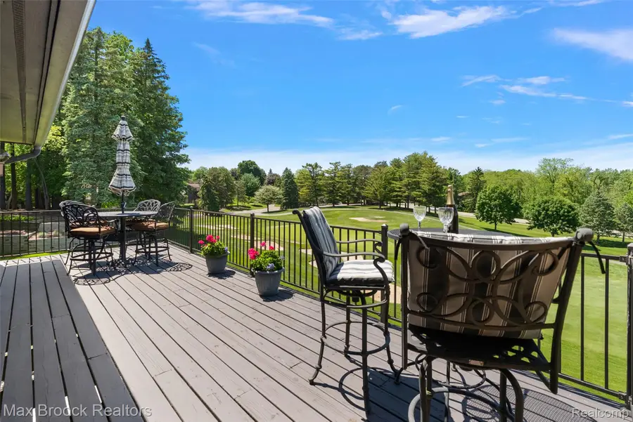 1954 Pine Ridge Court, Bloomfield, MI 48302 - #2