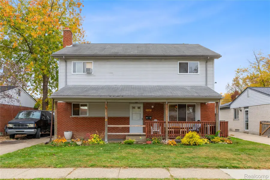 9274 Chamberlain Street, Romulus, MI 48174 - #2