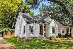579 E Baker Avenue, Clawson, MI 48017