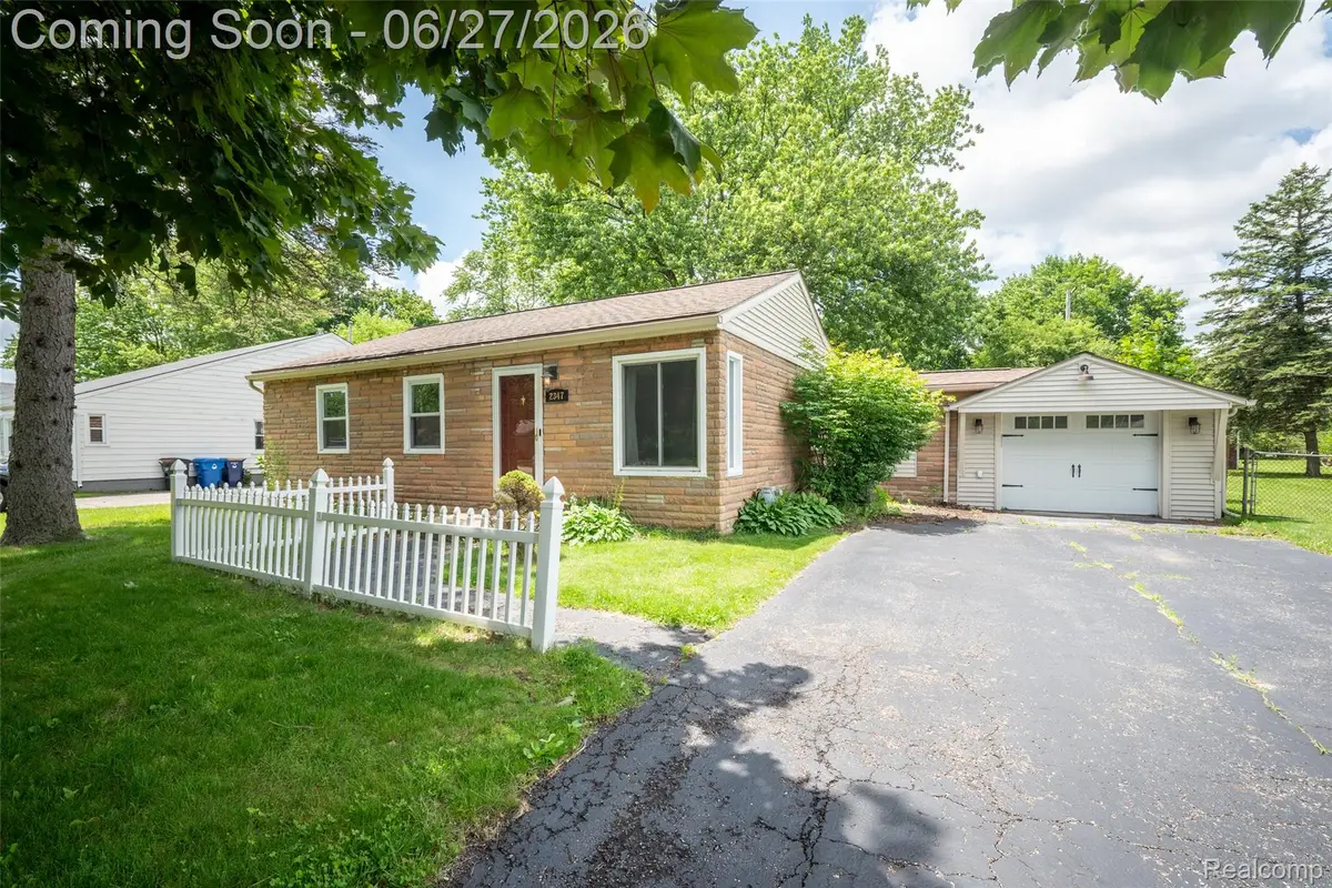 2347 Pauline Drive, Waterford, MI 48329 - #1