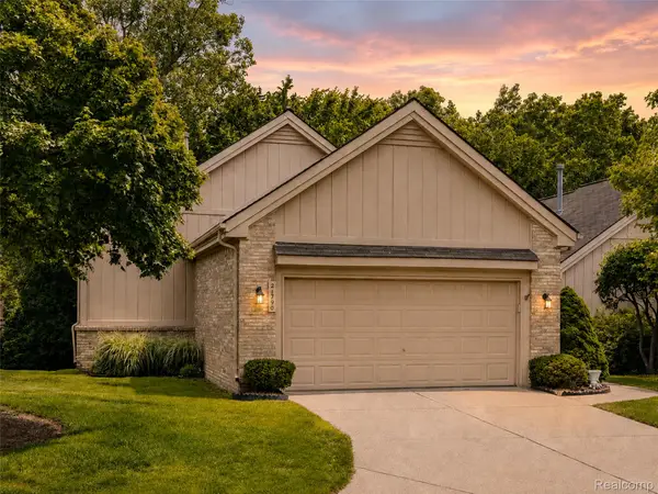 21790 River Ridge Trail, FarmingtonHills, MI 48335