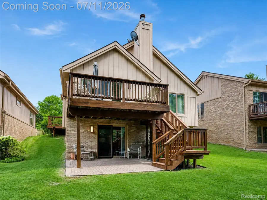 21790 River Ridge Trail, Farmington Hills, MI 48335 - #2
