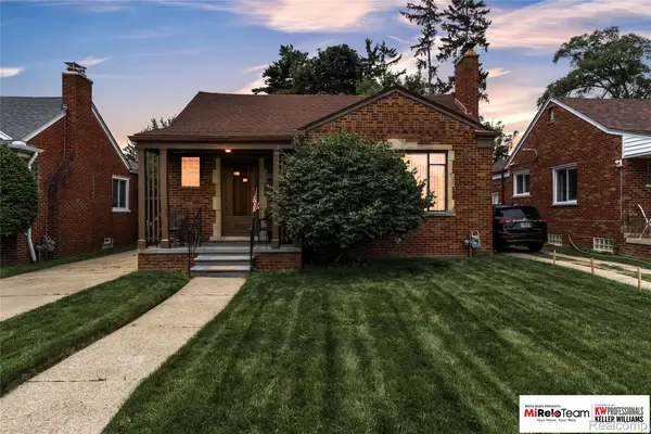 17585 Whitcomb Street, Detroit, MI 48235