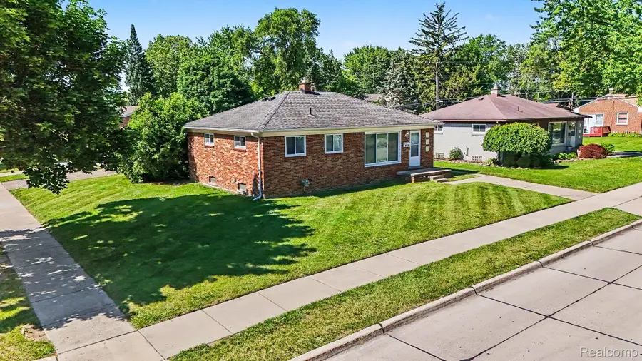 1209 Massoit Road, Clawson, MI 48017 - #3