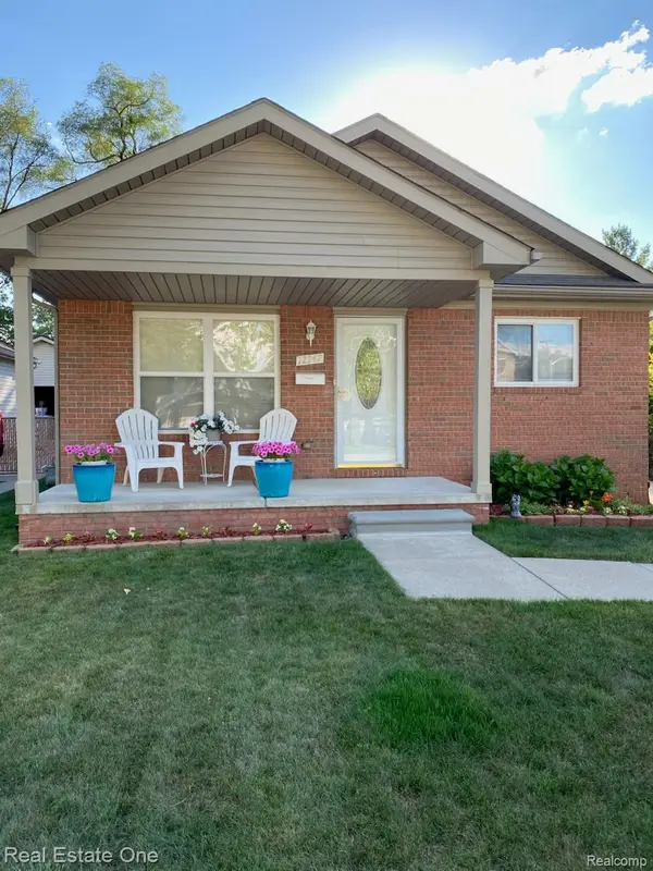12147 Rockland, Redford, MI 48239