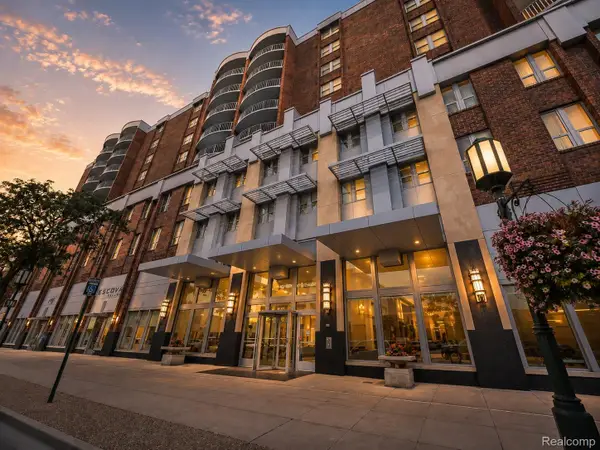 411 S Old Woodward Avenue #714, Birmingham, MI 48009
