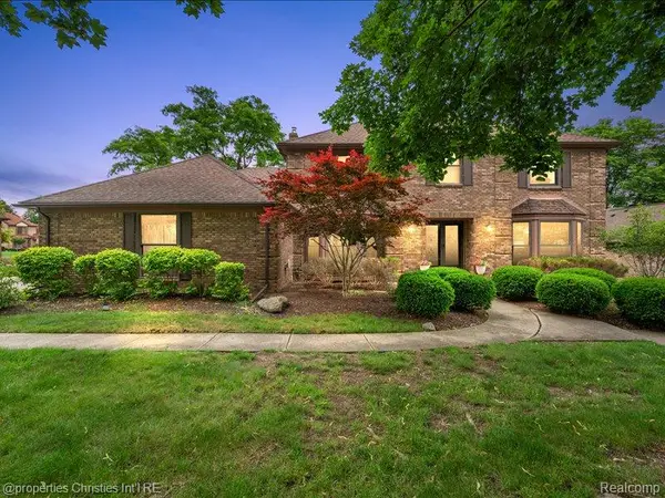 38696 Wakefield Court, Northville, MI 48167