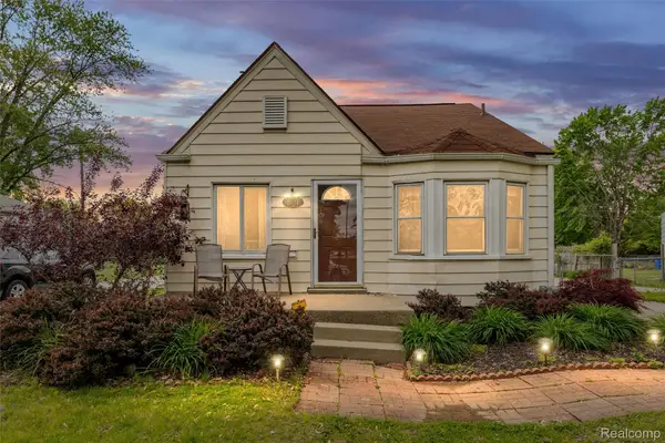 8181 Vermont Avenue, Warren, MI 48093