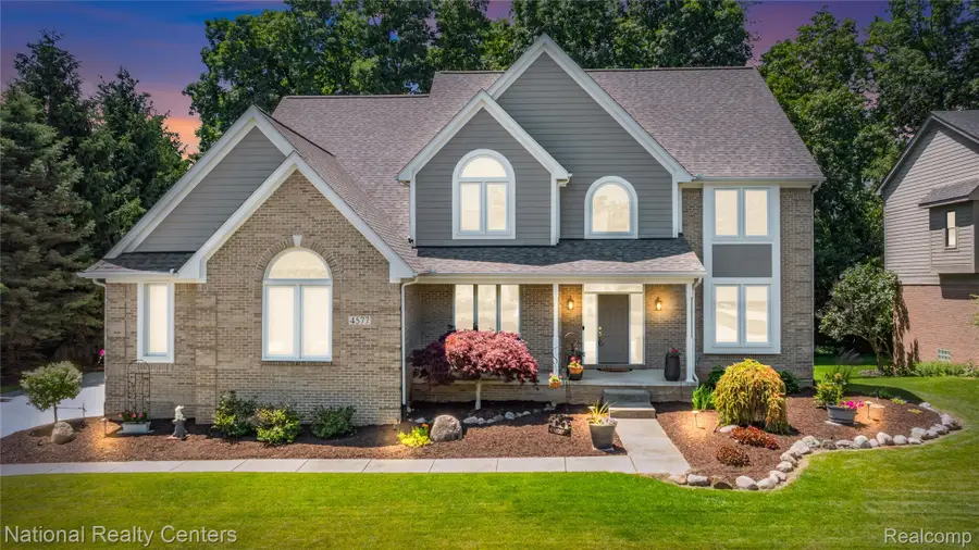 4577 Darlene Drive, Commerce Township, MI 48382 - #2