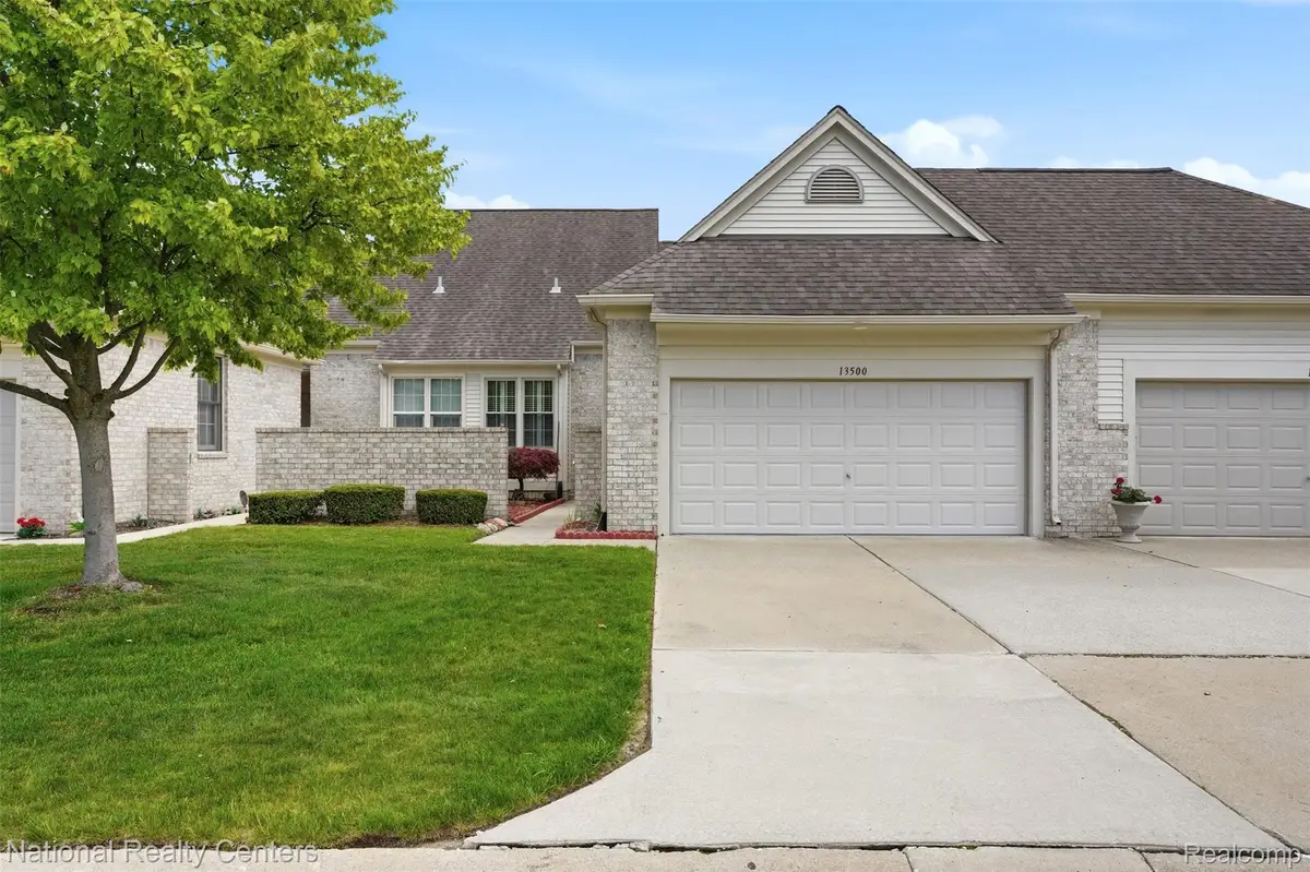 13500 Wyndemere Circle, Sterling Heights, MI 48313 - #1