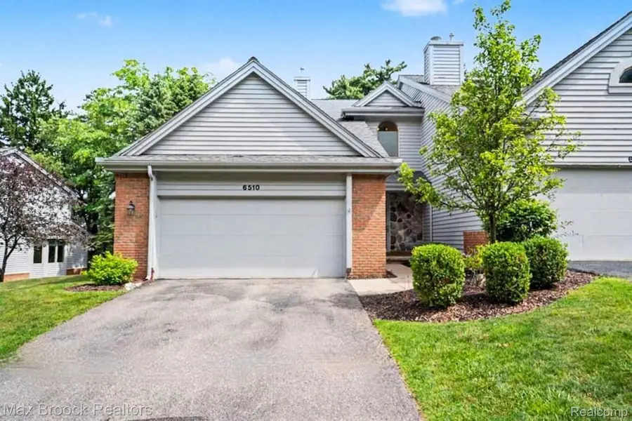 6510 Scenic Pines Court, Clarkston, MI 48346 - #2