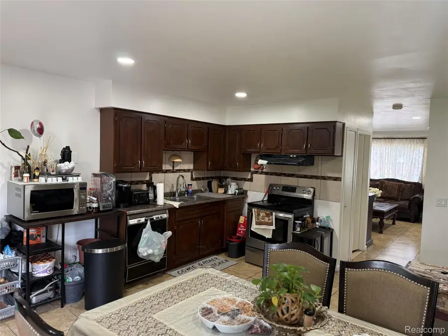 14804 El Dorado Terrace #22, Warren, MI 48088 - #3