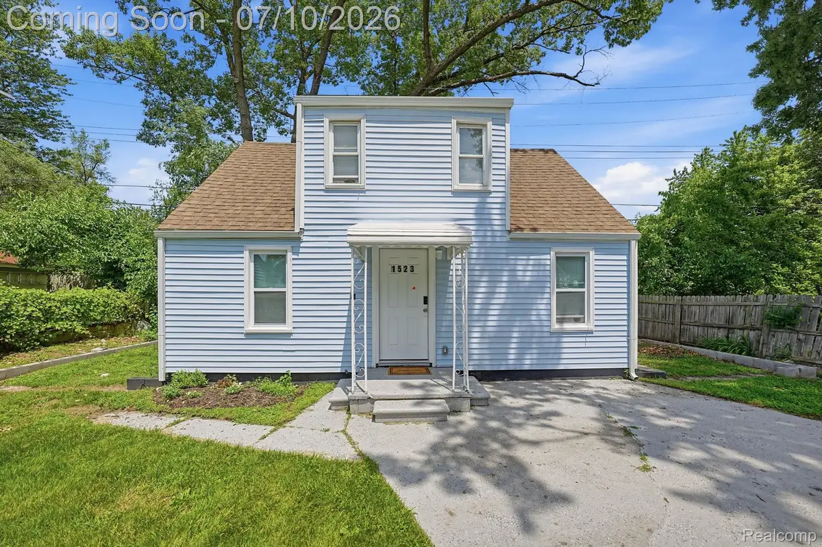 1523 E Madge Avenue, Hazel Park, MI 48030 - #1