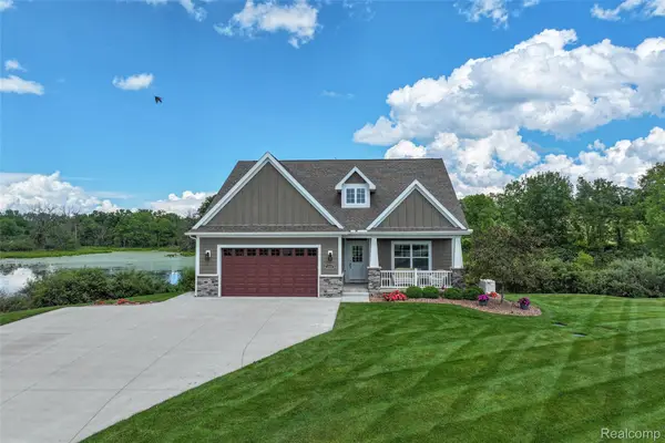 4800 Chestnut Springs Drive, Howell, MI 48843