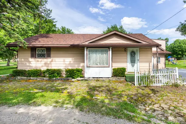 3350 N Belsay Road E, Flint, MI 48506