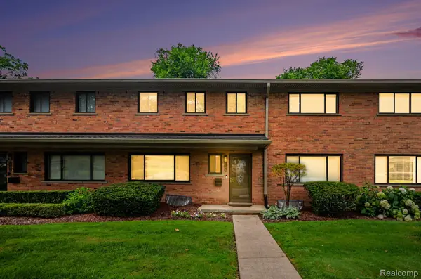 144 E Hickory Grove Road, BloomfieldHills, MI 48304