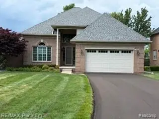 7230 Pine Vista Drive, Brighton, MI 48116